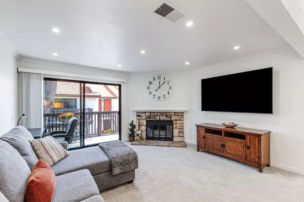 Gilroy, CA 95020,775 Williamsburg Way Apt B