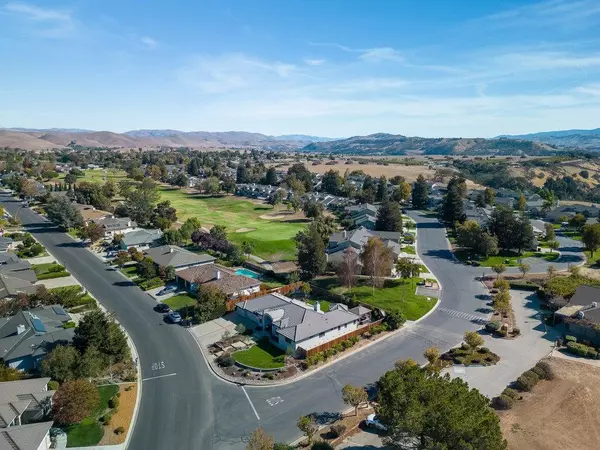 Hollister, CA 95023,640 S Ridgemark DR