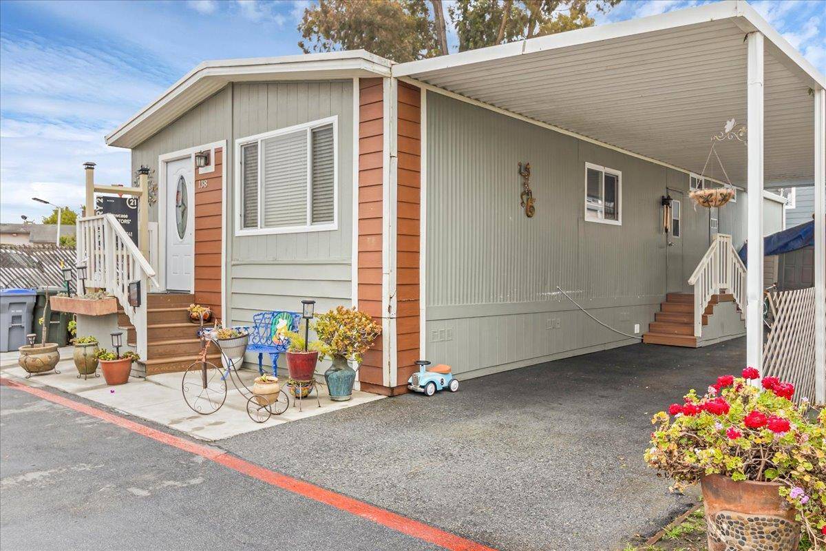 Salinas, CA 93906,20 Russell Rd ST 138