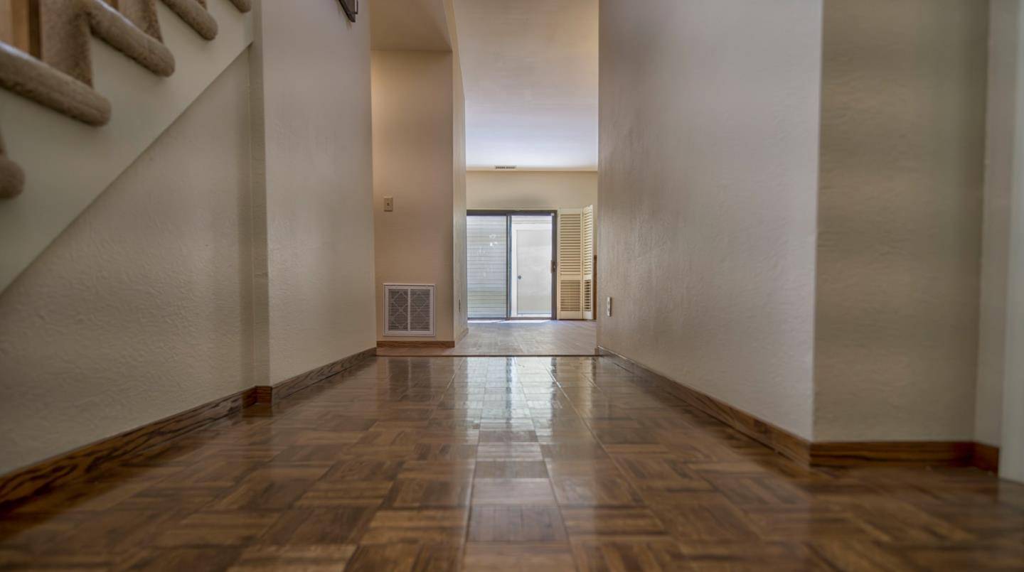Sunnyvale, CA 94086,991 La Mesa TER D