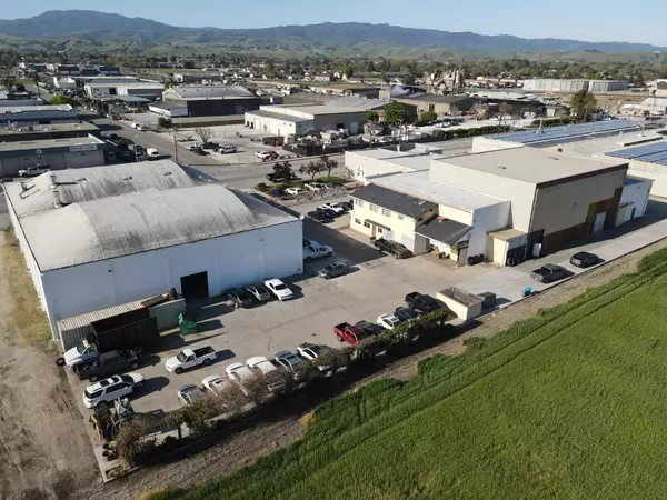 Hollister, CA 95023,320 Hillcrest RD