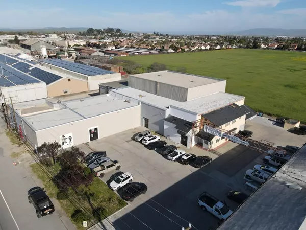 Hollister, CA 95023,320 Hillcrest RD