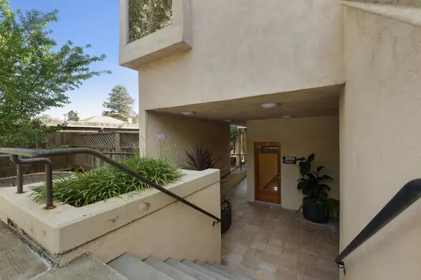 San Mateo, CA 94401,320 N San Mateo DR 2