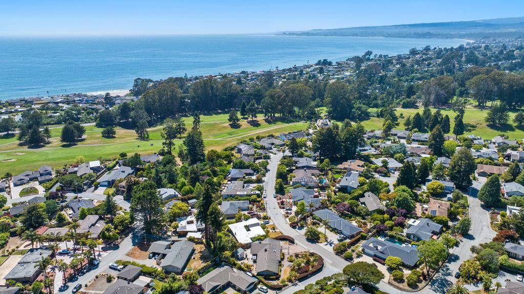 Aptos, CA 95003,290 Saint Andrews DR
