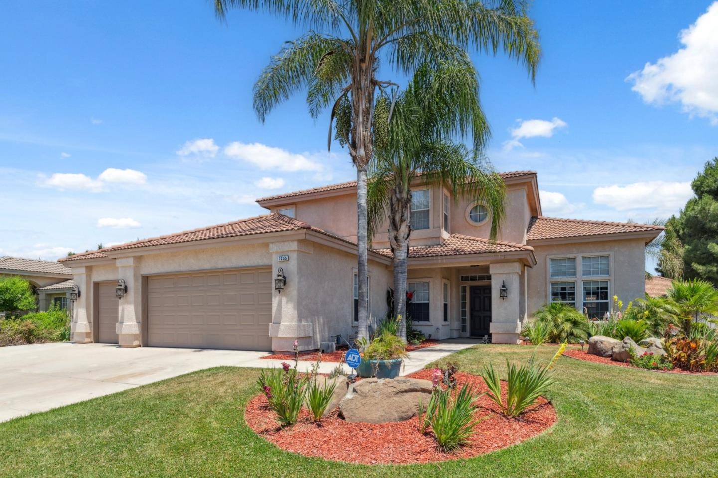 7355 Edgewater ST, Chowchilla, CA 93610