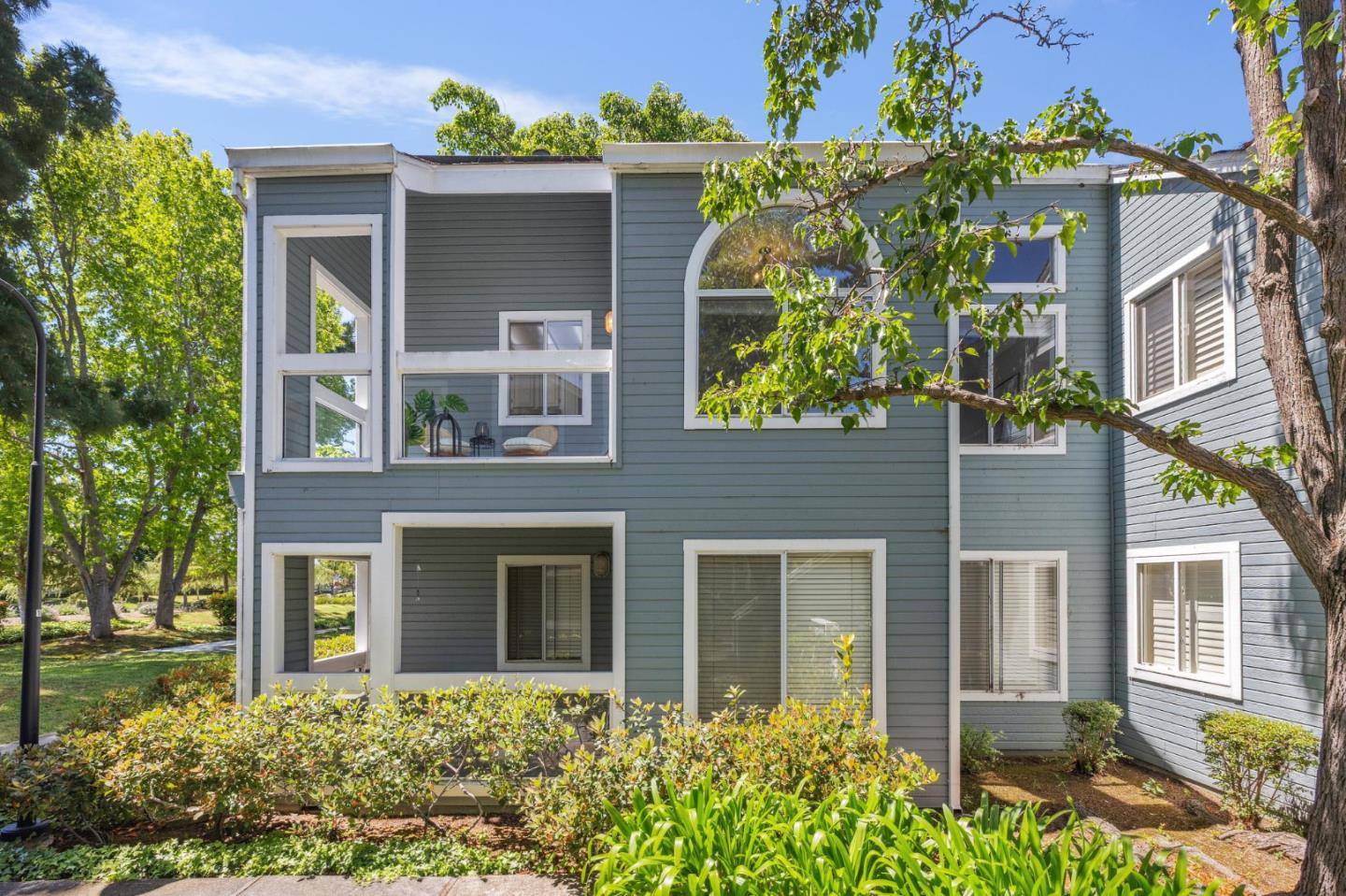 Redwood City, CA 94065,820 Boardwalk PL