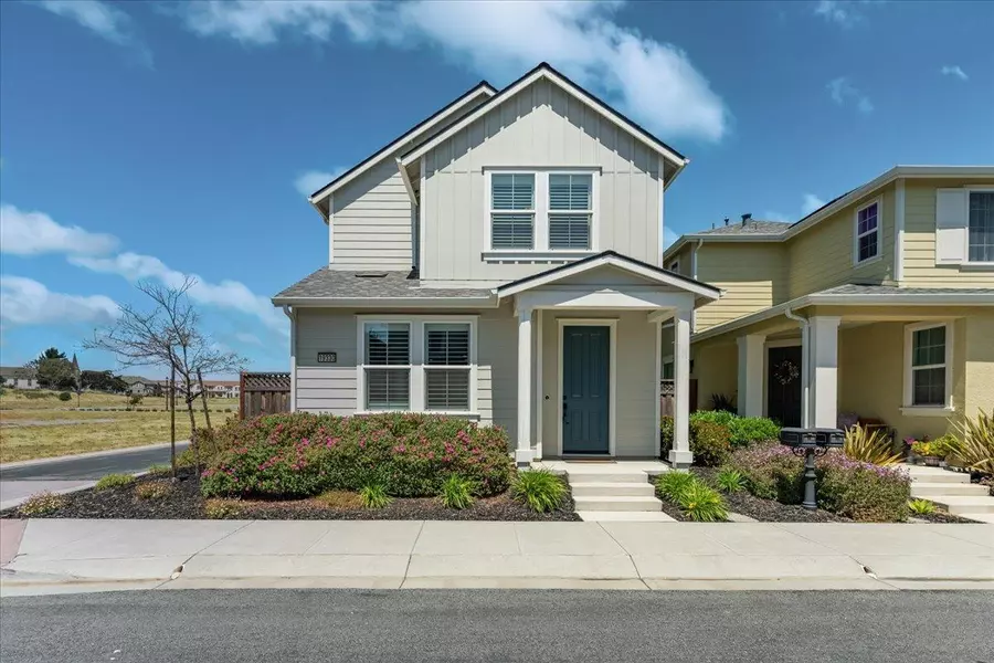 19330 Stonehenge LN, Marina, CA 93933