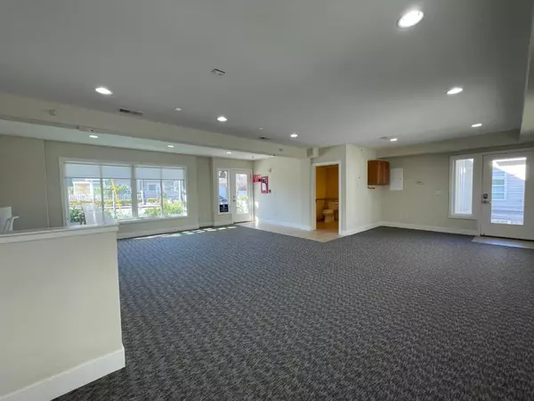 Cupertino, CA 95014,10056 Orange AVE