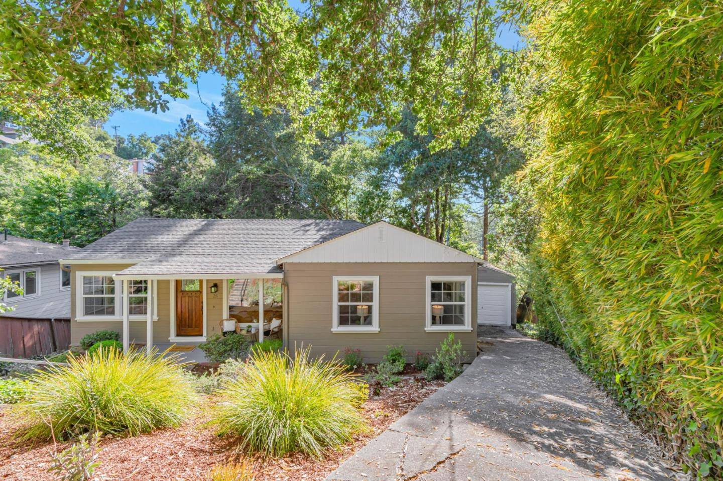 25 Overlake CT, Oakland, CA 94611