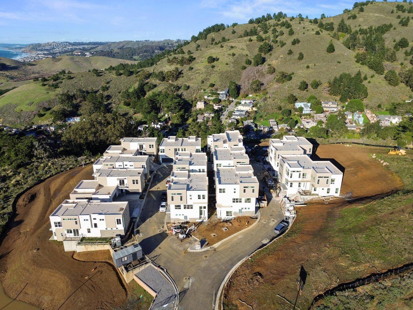 Pacifica, CA 94044,835 Fassler AVE