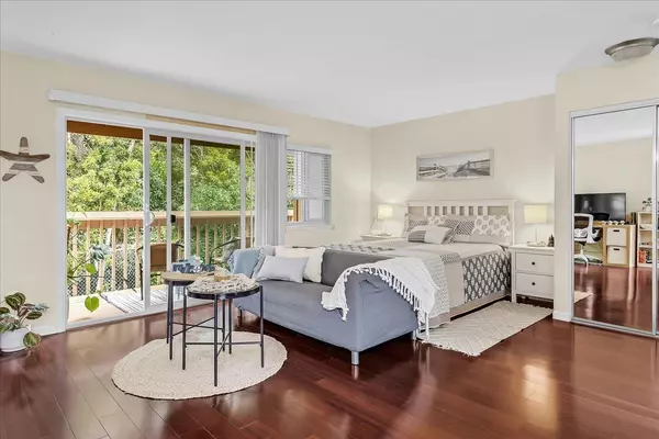 300 Glenwood CIR 291, Monterey, CA 93940