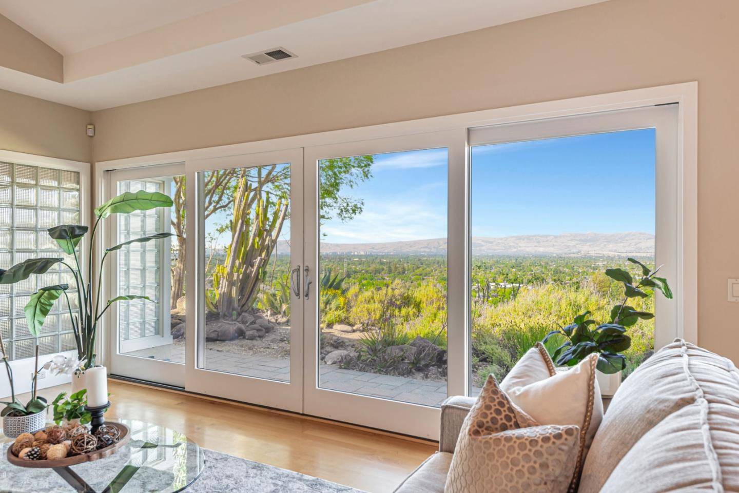 Los Gatos, CA 95032,15010 Larga Vista DR