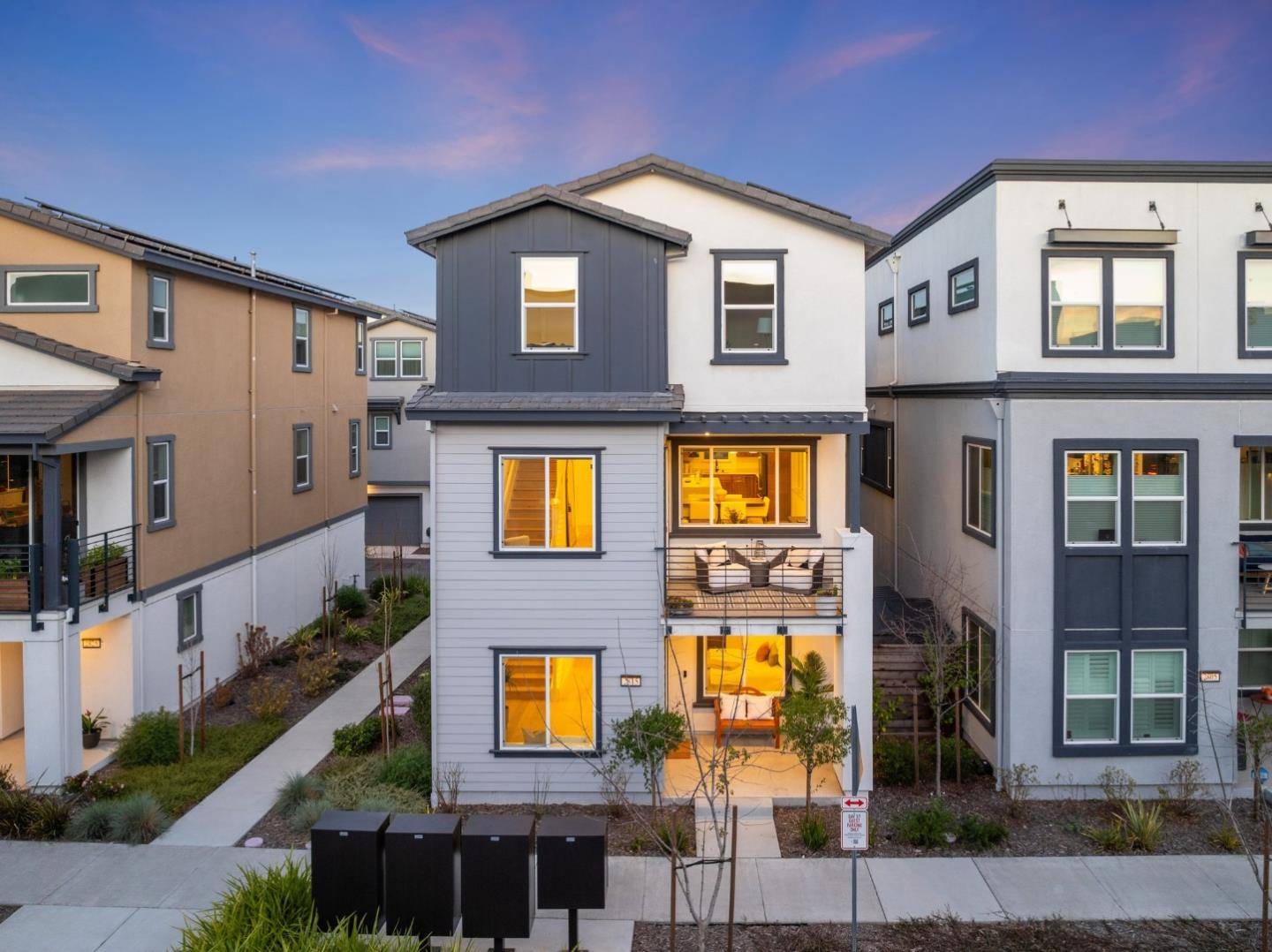 2815 Crusader, Alameda, CA 94501