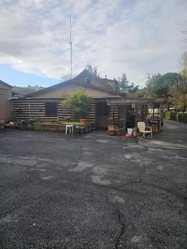 Morgan Hill, CA 95037,940 Llagas RD