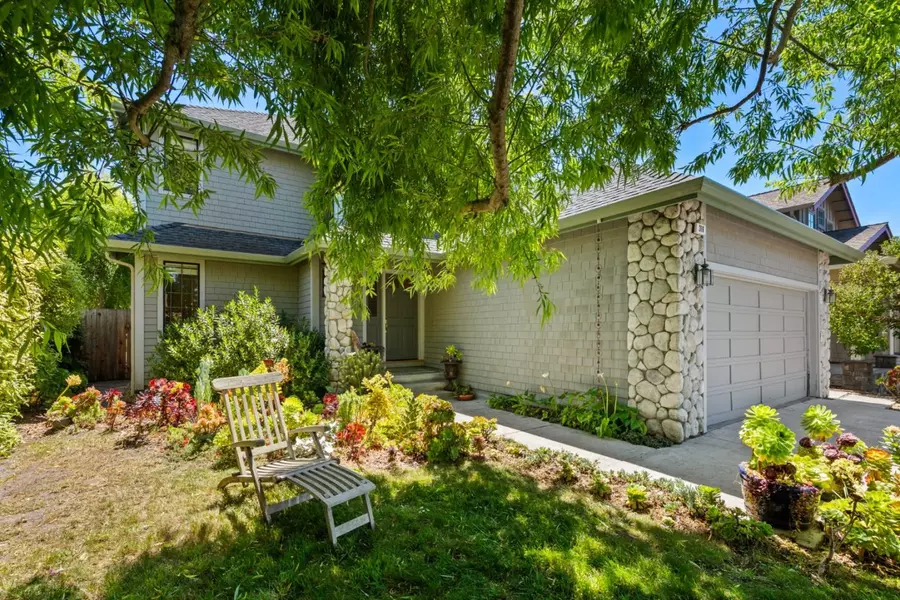 316 Valdez AVE, Half Moon Bay, CA 94019