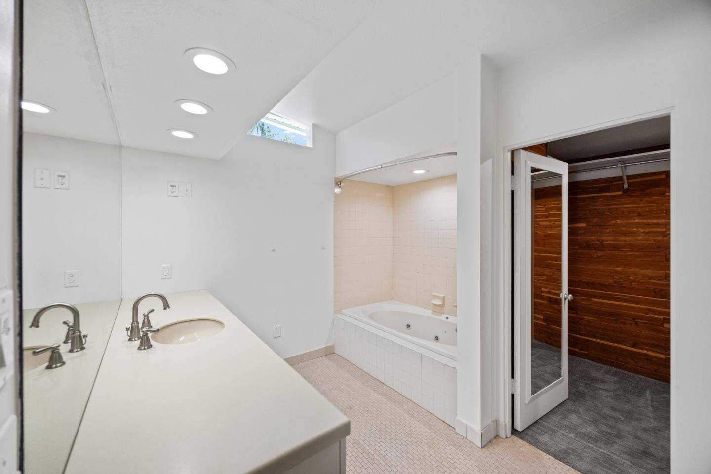 Palm Springs, CA 92264,255 W Camino Buena VIS