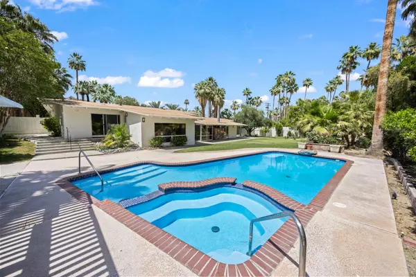 255 W Camino Buena VIS, Palm Springs, CA 92264