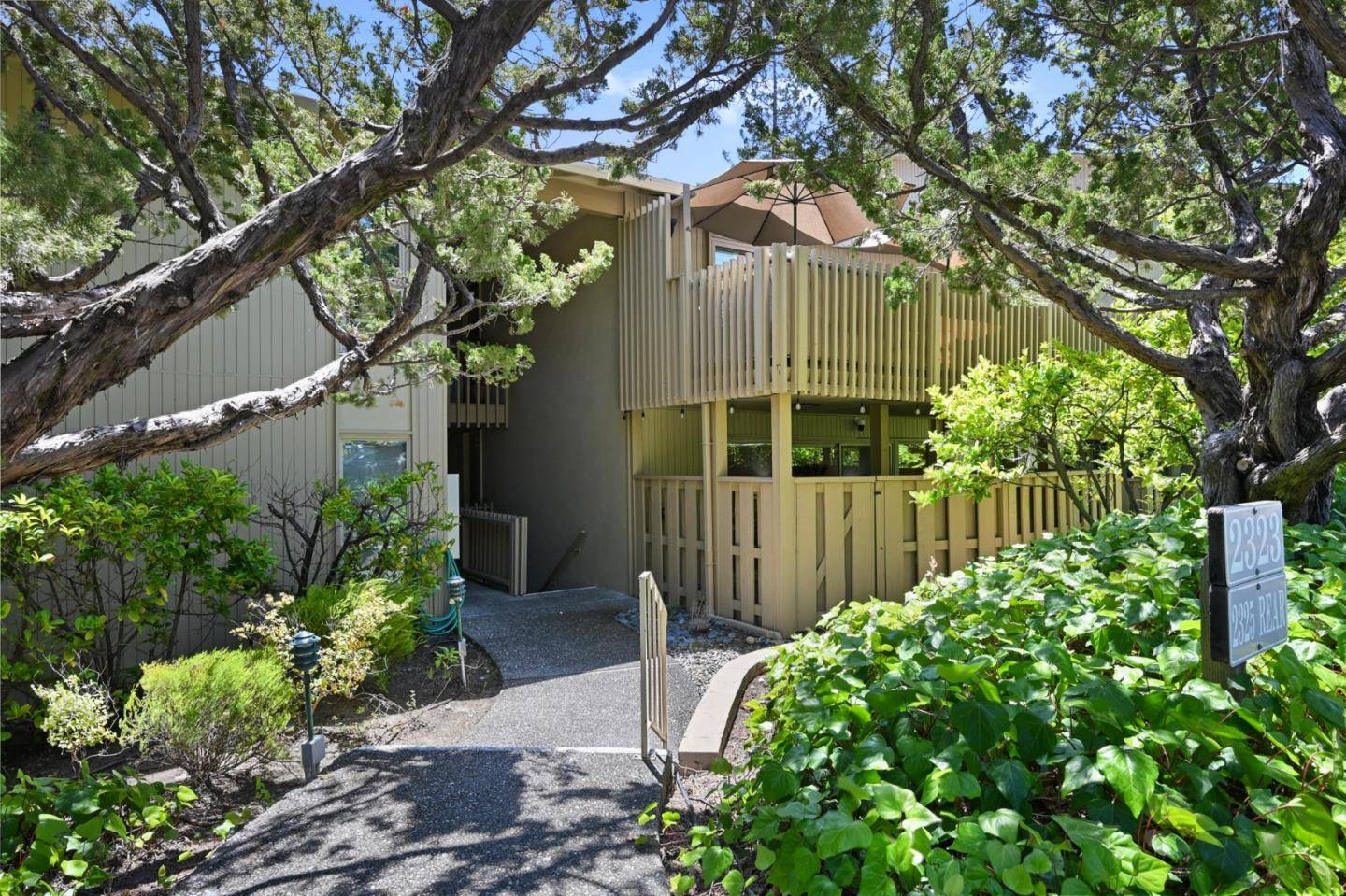 2323 Eastridge AVE 512,  Menlo Park,  CA 94025