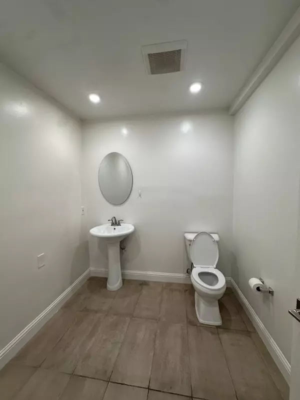 San Francisco, CA 94110,3486 Mission ST 3484