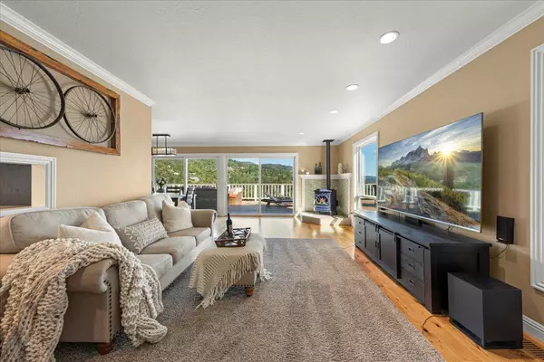 Los Gatos, CA 95033,25400 Radonich RD