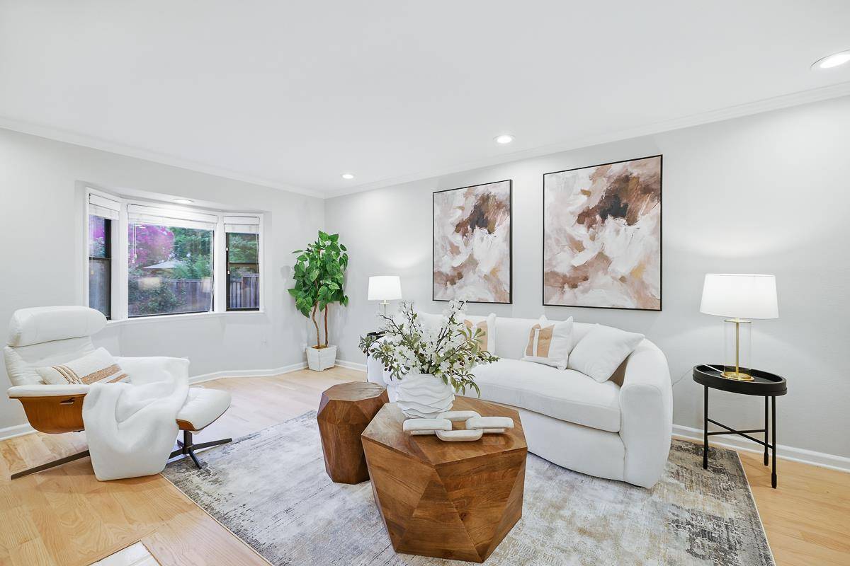 181 Ada AVE 14, Mountain View, CA 94043