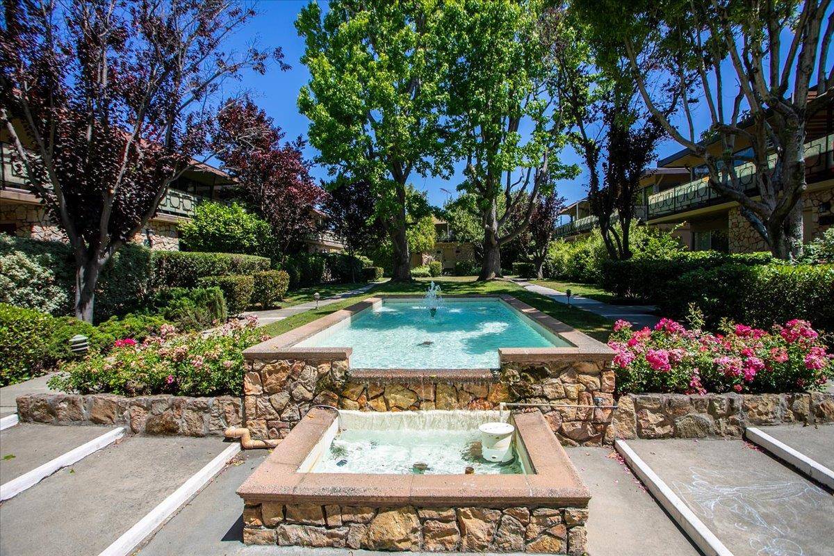 762 University AVE, Palo Alto, CA 94301