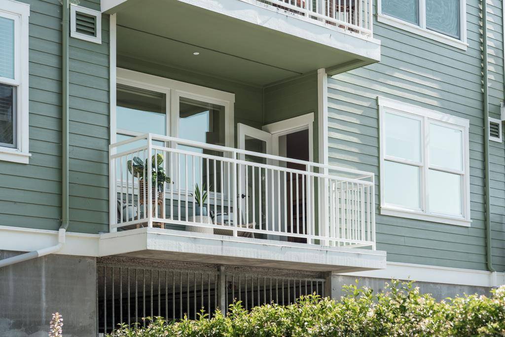 Santa Cruz, CA 95062,708 Frederick ST 204