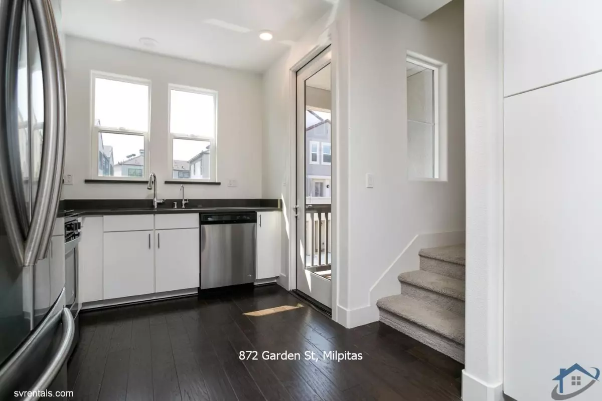 Milpitas, CA 95035,872 Garden ST