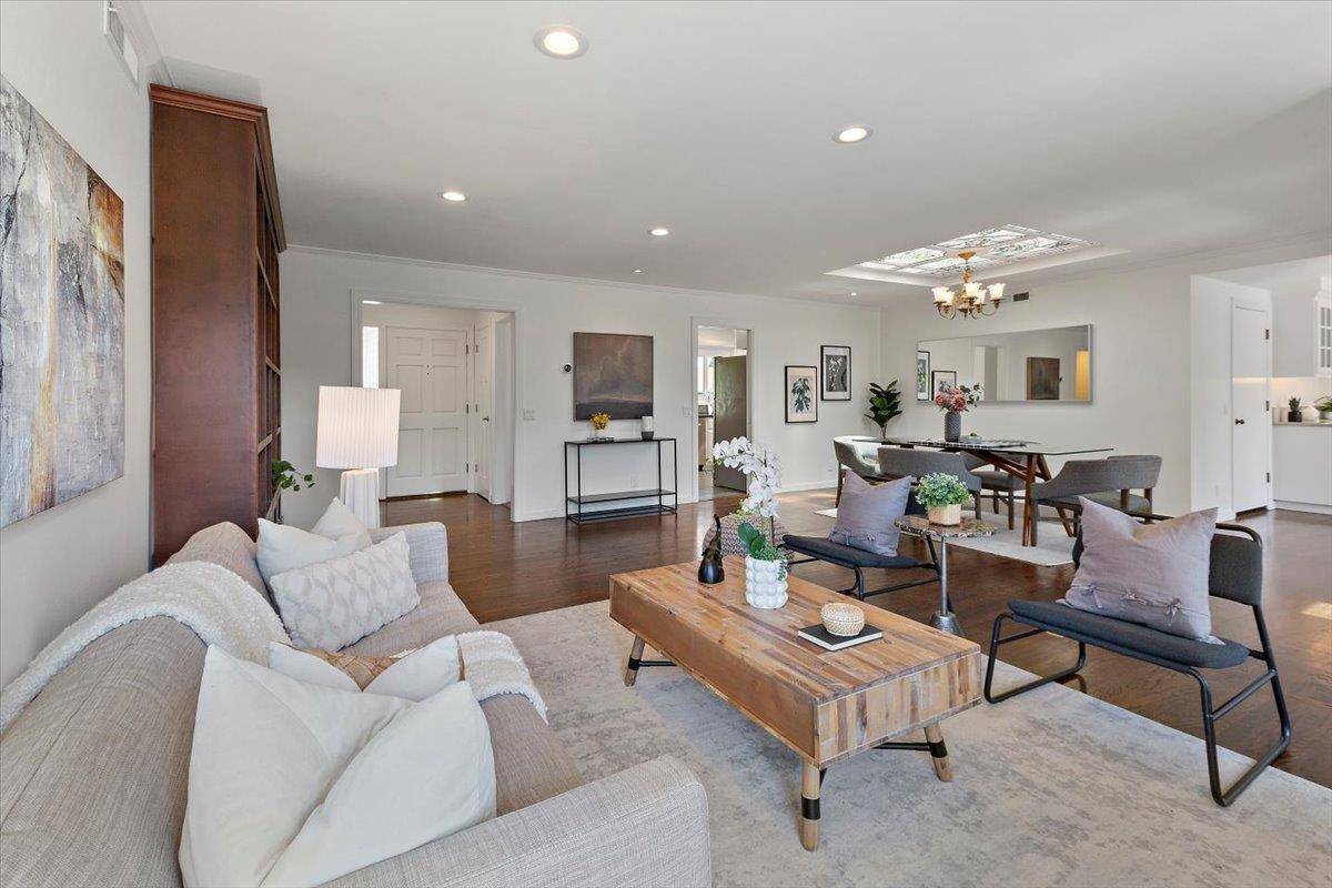 Los Altos, CA 94022,539 Los Ninos WAY