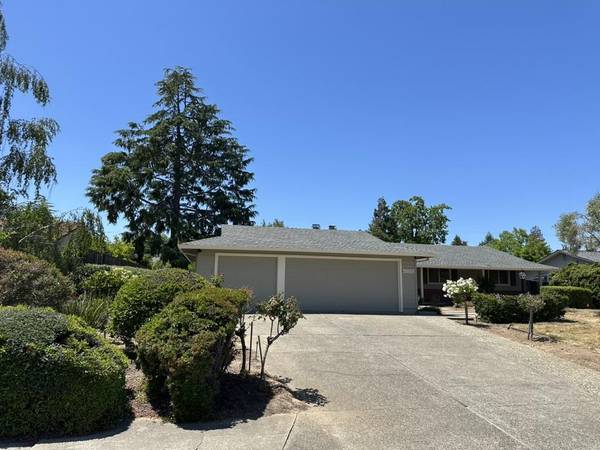 12689 Cambridge DR, Saratoga, CA 95070