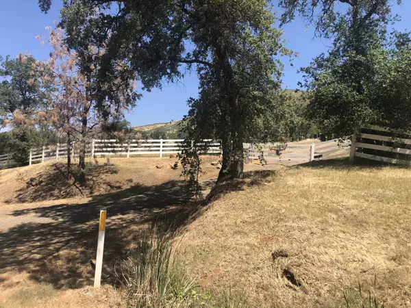 Mariposa, CA 95338,8260 Hunters Valley RD