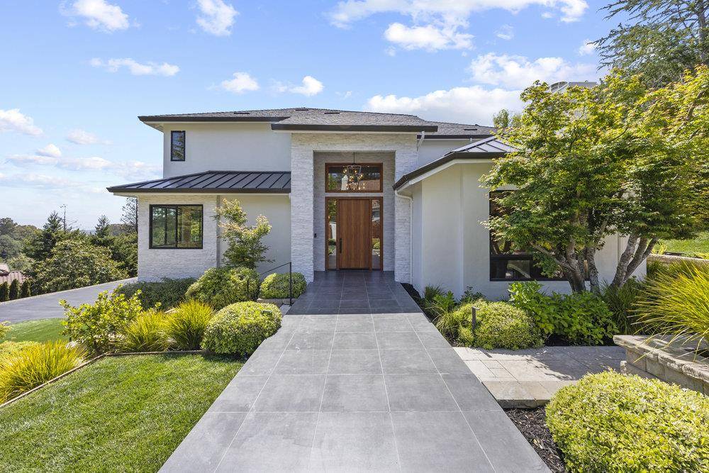 1095 Macadamia DR, Hillsborough, CA 94010