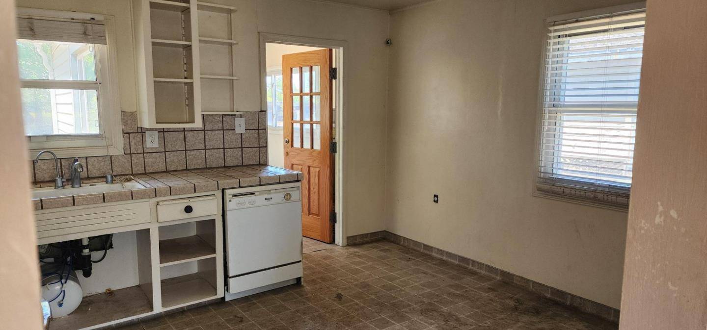 Santa Clara, CA 95054,4320 Bassett ST