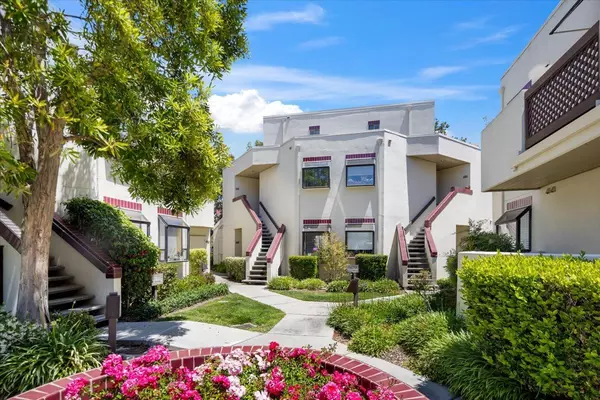 203 Shorebird CIR, Redwood City, CA 94065