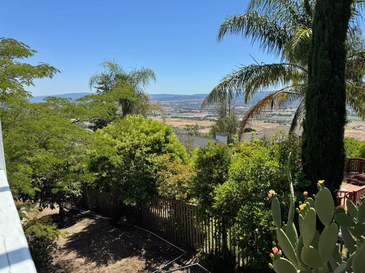 Morgan Hill, CA 95037,3230 Oak View LN