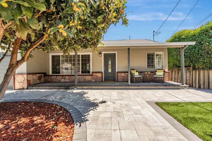 2284 Dumbarton AVE, East Palo Alto, CA 94303