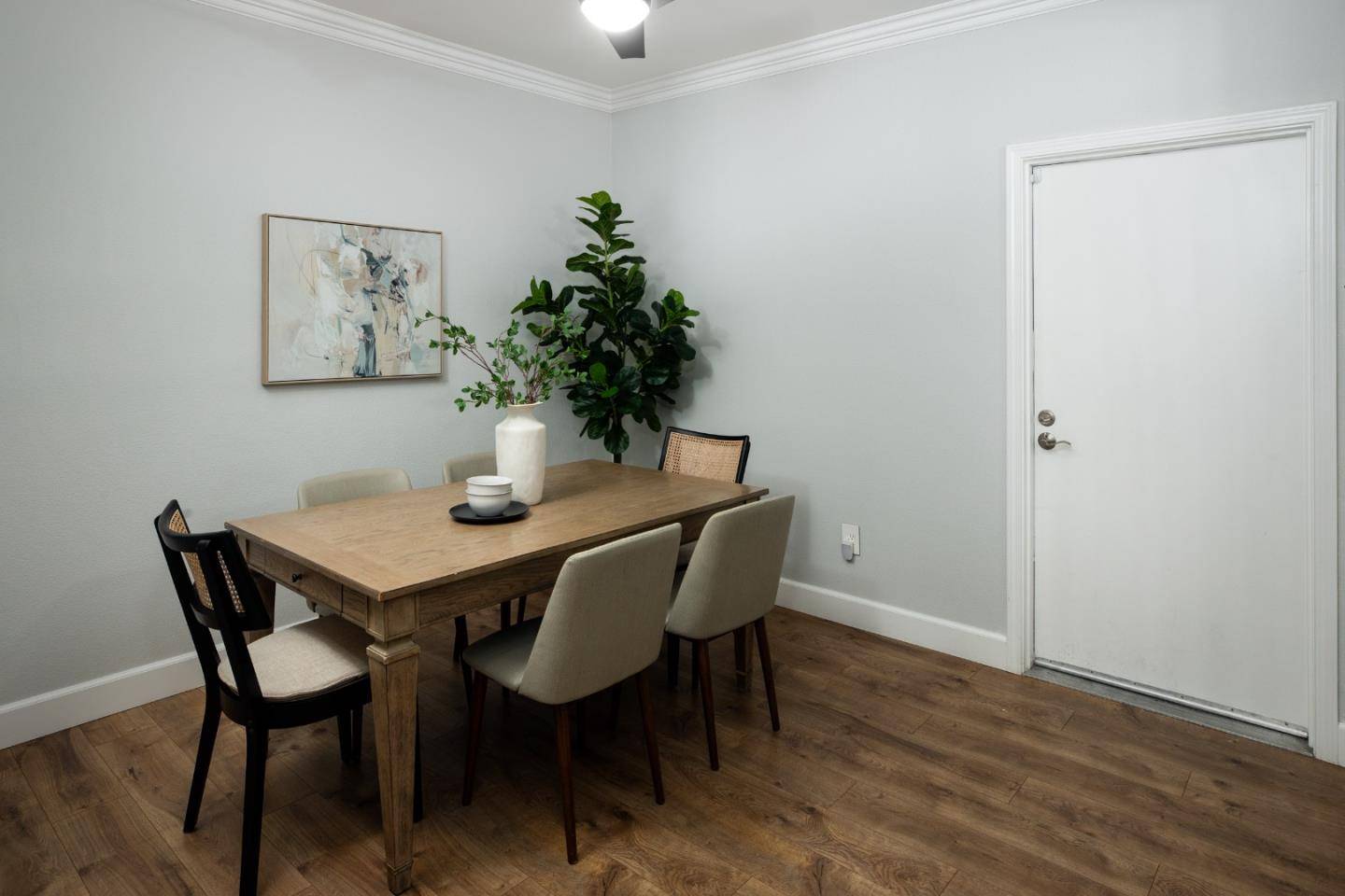 Sunnyvale, CA 94085,607 Arcadia TER 102