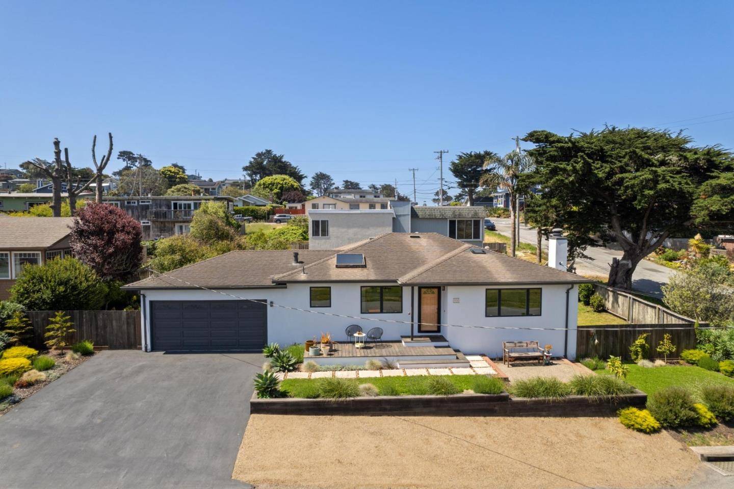 300 4th ST, Montara, CA 94037