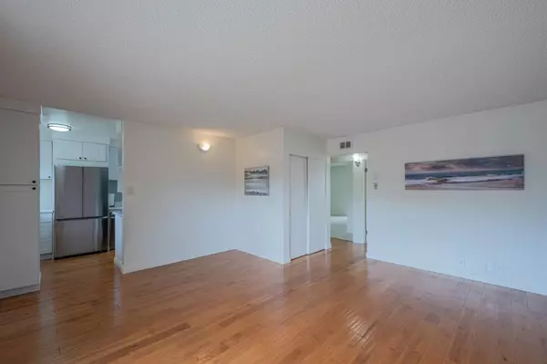 Monterey, CA 93940,500 Glenwood CIR 420