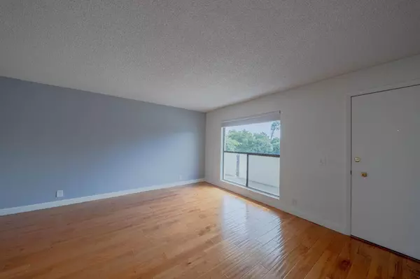 Monterey, CA 93940,500 Glenwood CIR 420