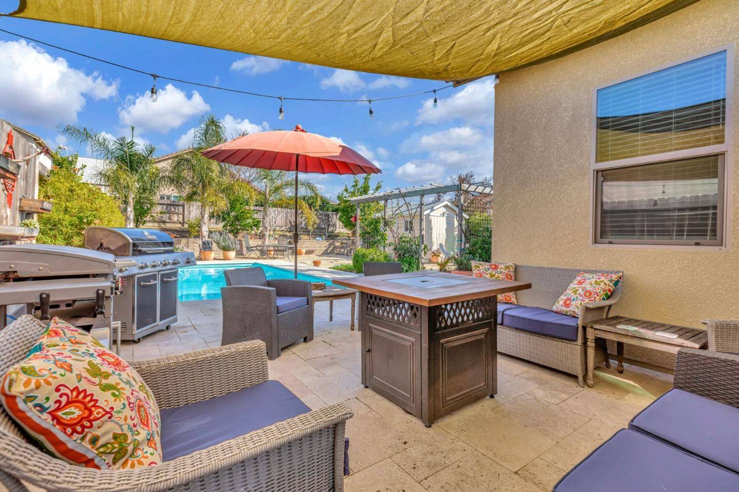 Hollister, CA 95023,1667 Santana Ranch DR