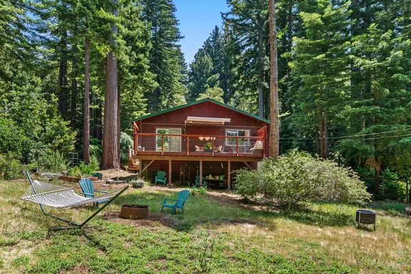 Santa Cruz, CA 95060,252 Nichols DR