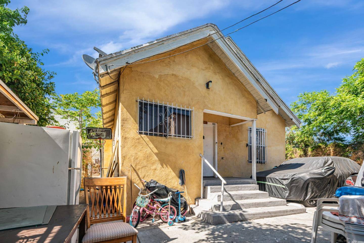 847 W 43rd ST, Los Angeles, CA 90037