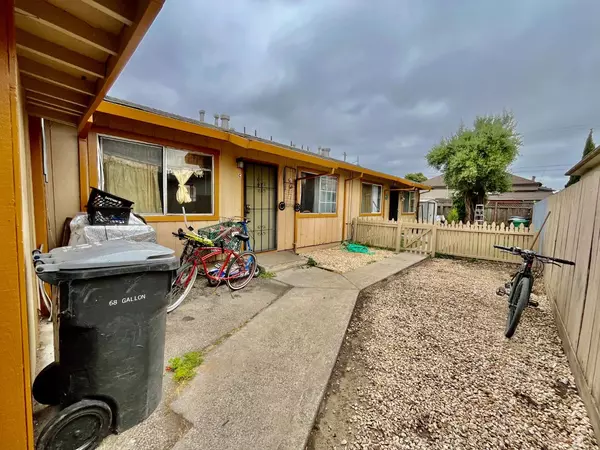 Watsonville, CA 95076,128 Maple AVE