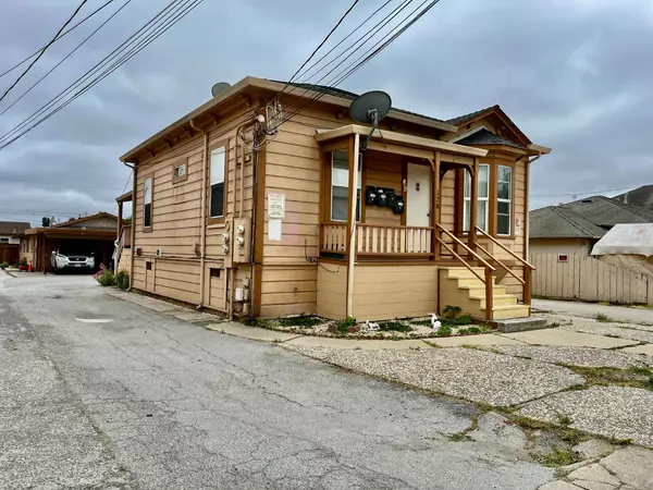 Watsonville, CA 95076,128 Maple AVE