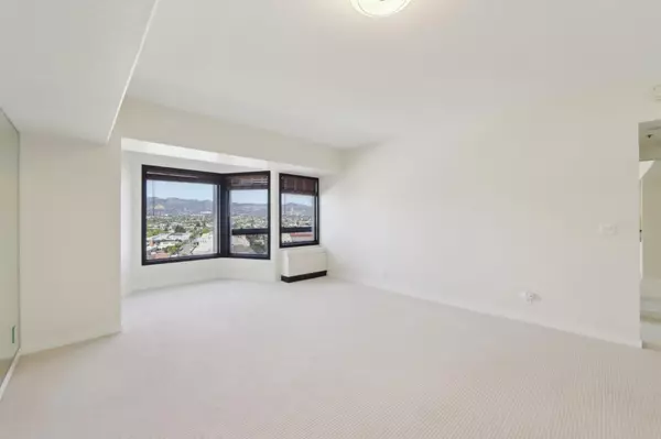 Emeryville, CA 94608,6363 Christie AVE 1725