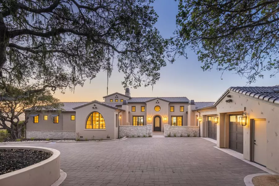 8220 Manjares RD, Monterey, CA 93940