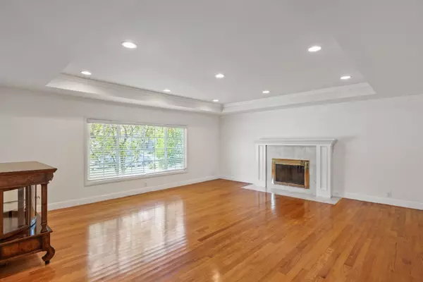 San Jose, CA 95128,692 Menker AVE