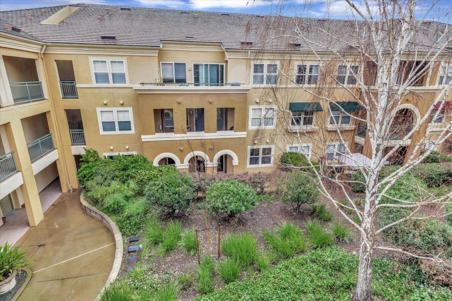 1390 Saddle Rack ST 409, San Jose, CA 95126