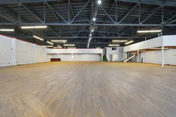 Oakland, CA 94621,7134 International BLVD